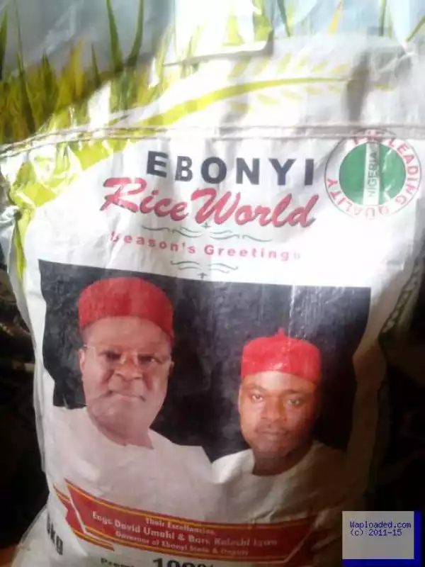 Photos: Umahi Distributes Made-In-Ebonyi Rice To Workers For Christmas 